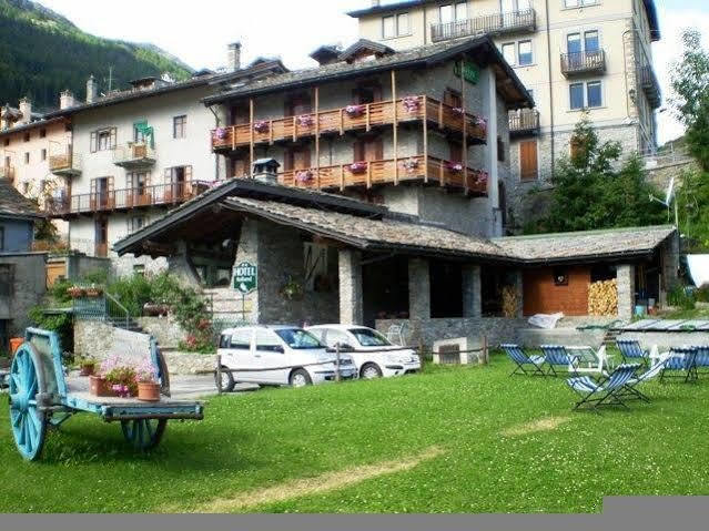 Hotel Rolland La Thuile Exterior foto